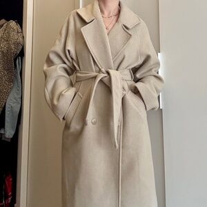 Na-kd beige coat